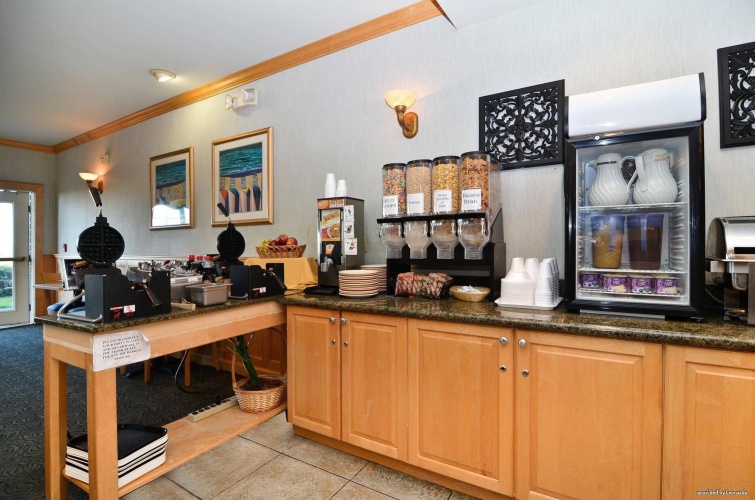 Lighthouse Suites Inn photo 18