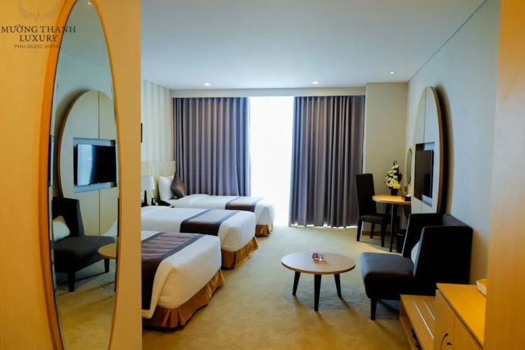 Deluxe Triple room with balcony