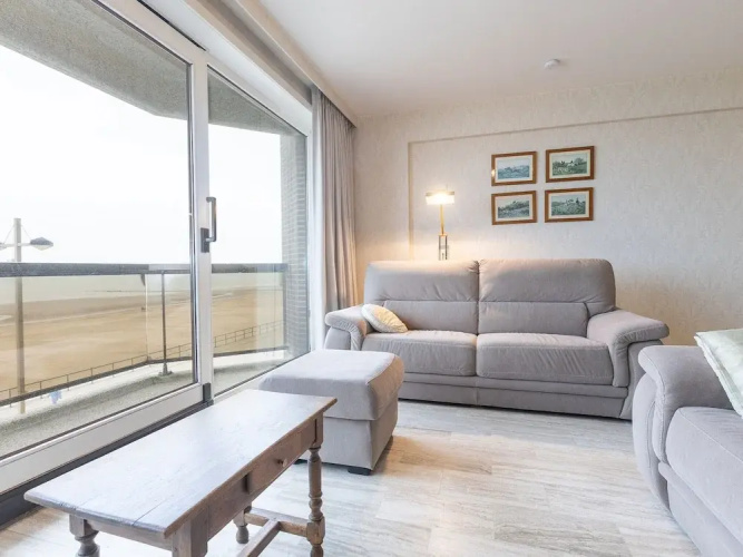 Charming Apartment With sea View