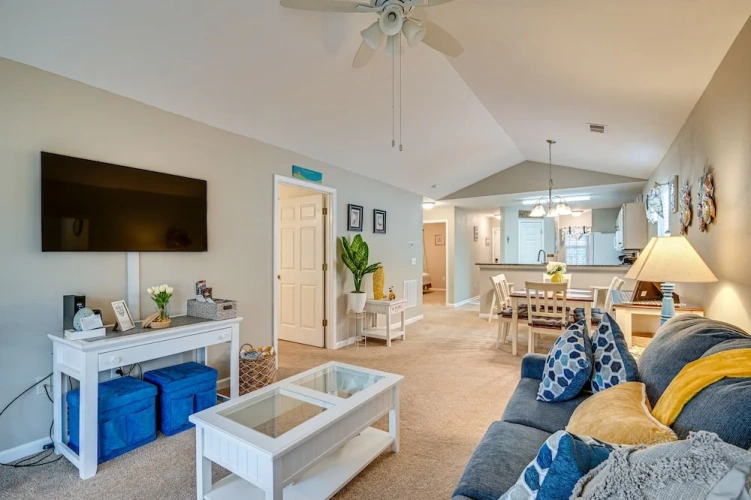 2 Bedrooms Apartment