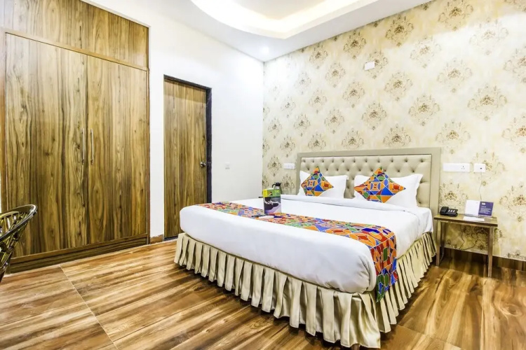 S.R. Residency