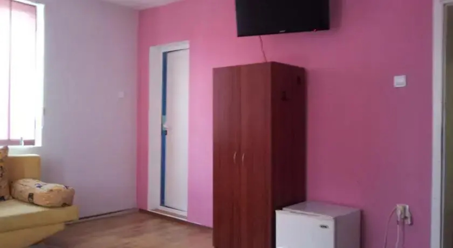 Guest House Bedrock