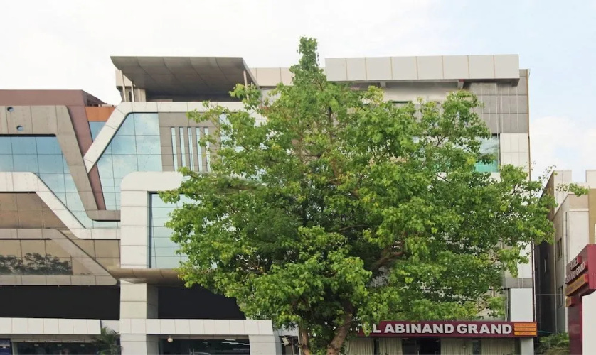 Treebo Trend Abinand Grand Bhel