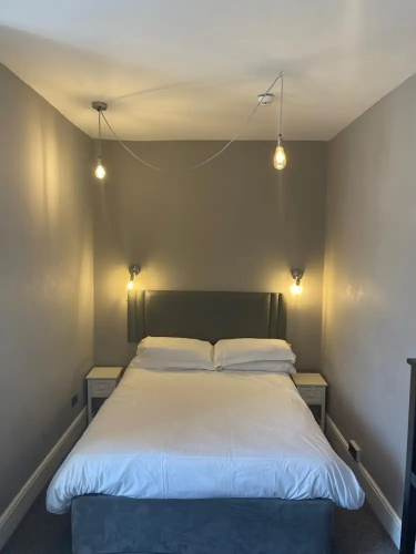 The Waverley Hotel