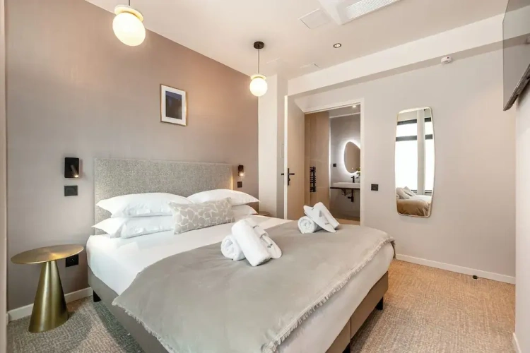 Standard Basement room