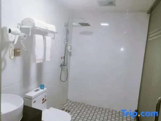Lejia Bussiness Hotel