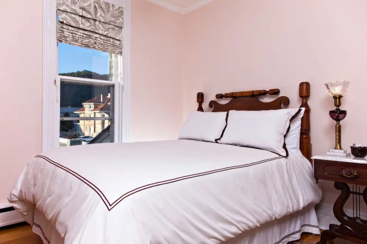 Standard Double room with view
