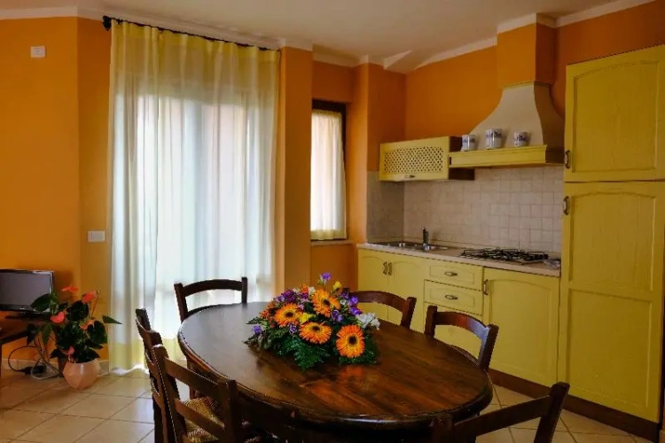 2 Bedrooms Quadruple Apartment with balcony