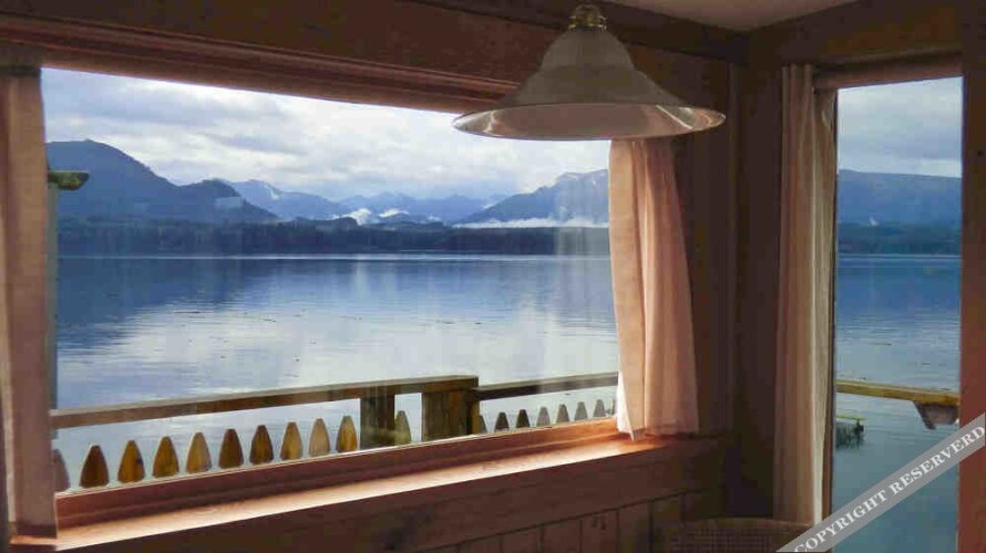 Seine Boat InnOver view