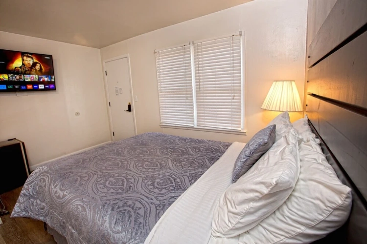 Comfort room