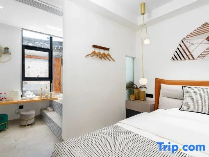 Standard Double room with courtyard view