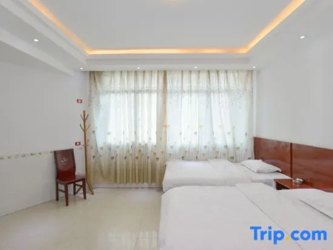 Economy Triple room