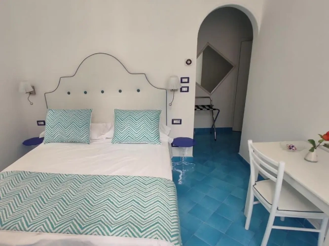 Standard Double room with view