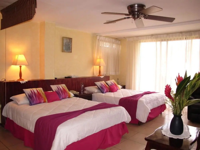 Las Cumbres Inn
