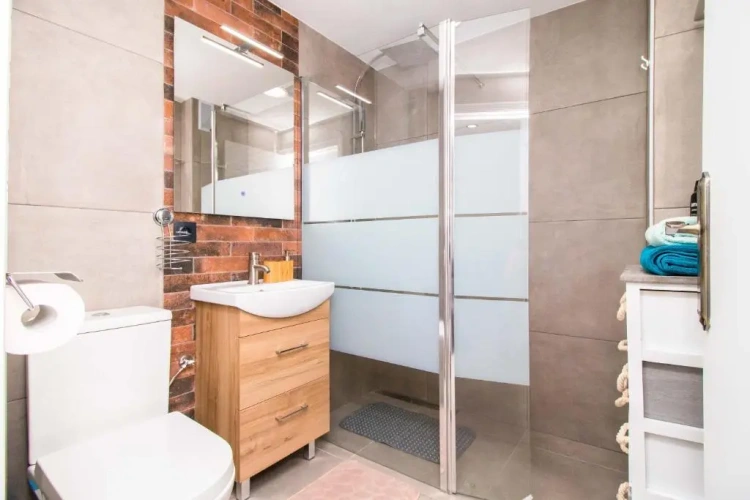 2 Bedrooms Double Apartment
