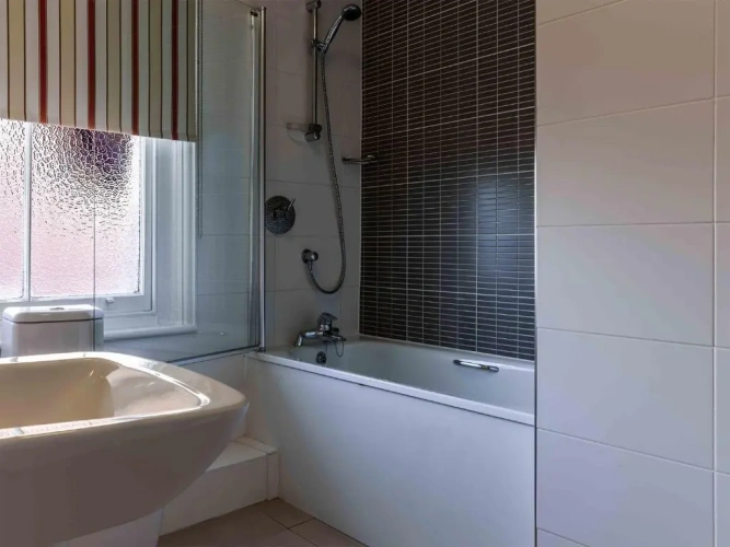Standard Double room with inland view