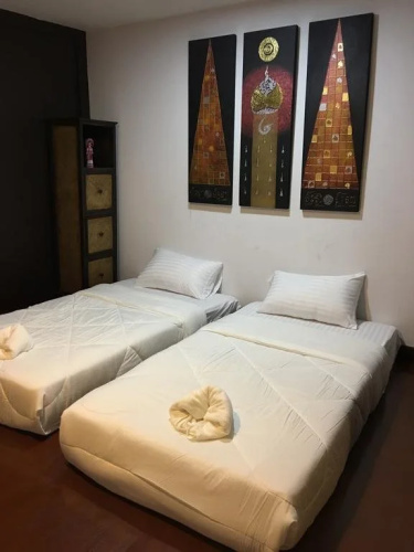 Mag and Ken Hostel