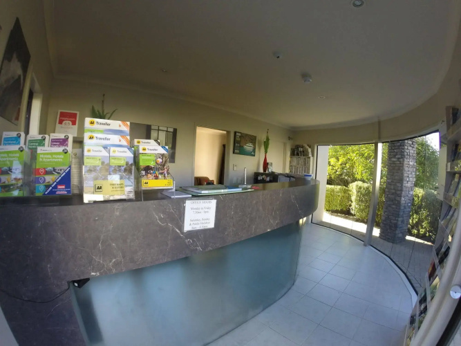 Alpine Lake Motor Lodge