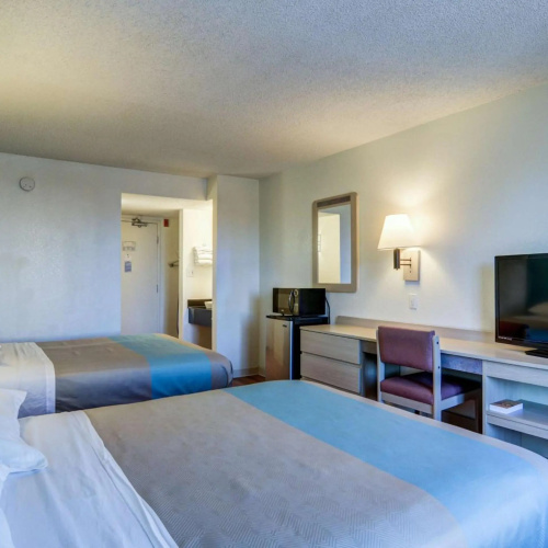 Motel 6 Denver South - South Tech Center photo 24
