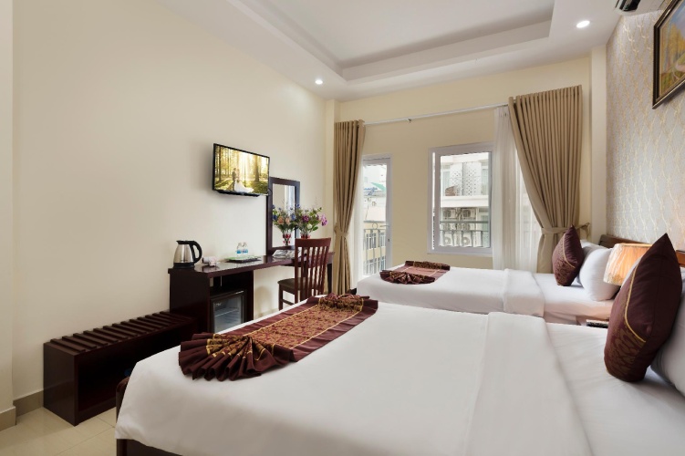 Deluxe Twin room with city view