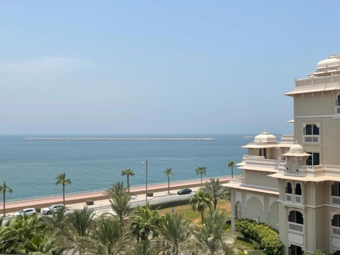 Apartment with sea view