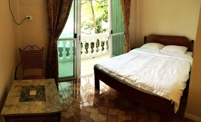 Standard Double room with pool view