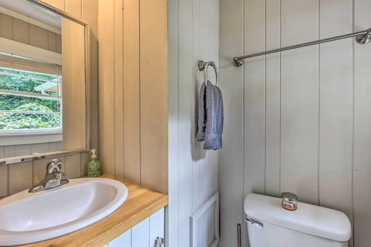 2 Bedrooms Cottage