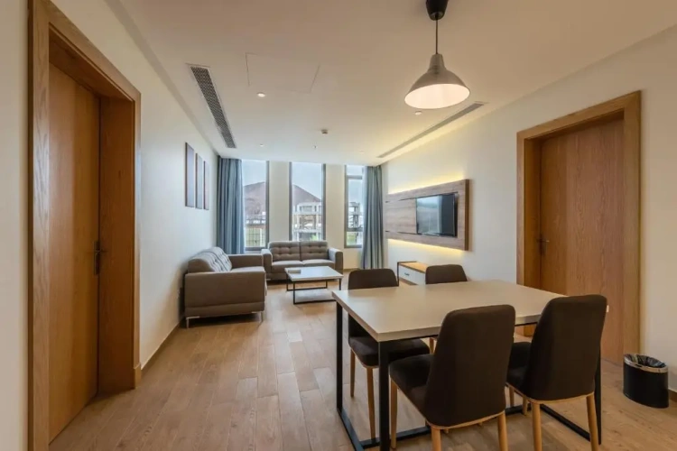 Suite with mountain view