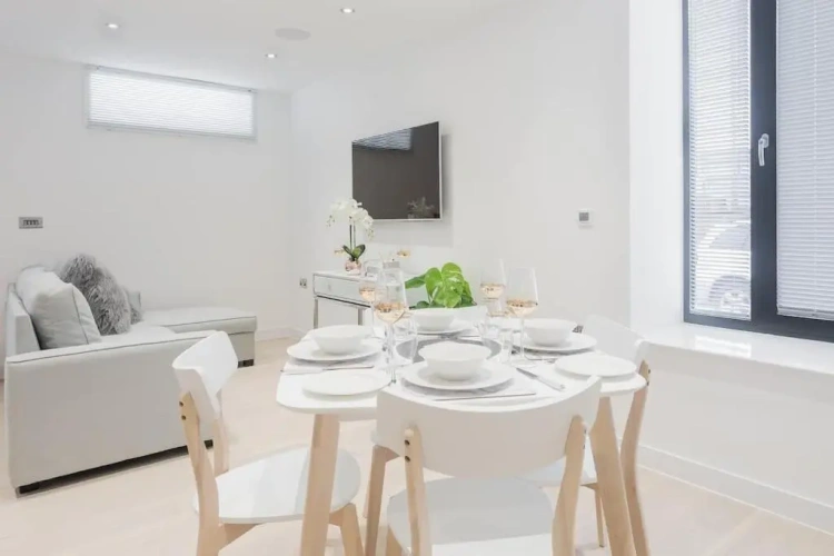 2 Bedrooms Cottage