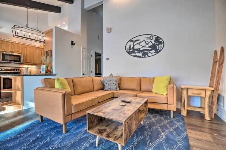 3 Bedrooms Apartment