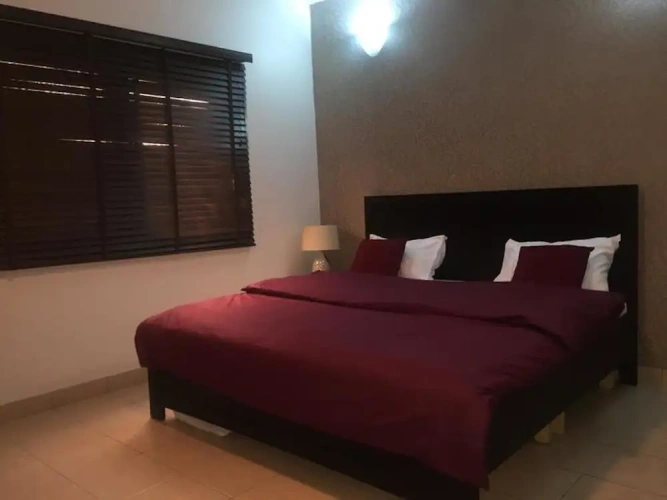 3 Bedrooms Apartment