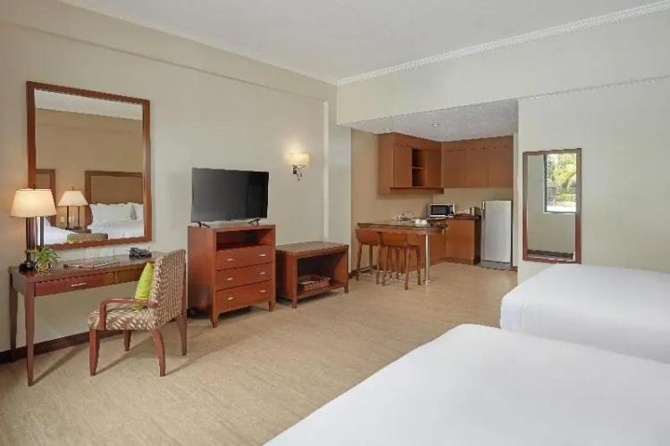 Quadruple Suite