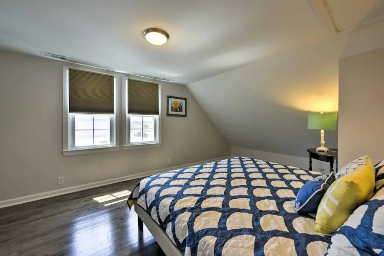 Charming Wildwood Hideaway w/ Private Pool & Deck!