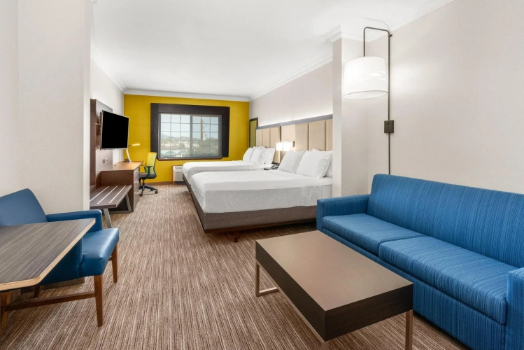 Quadruple Suite