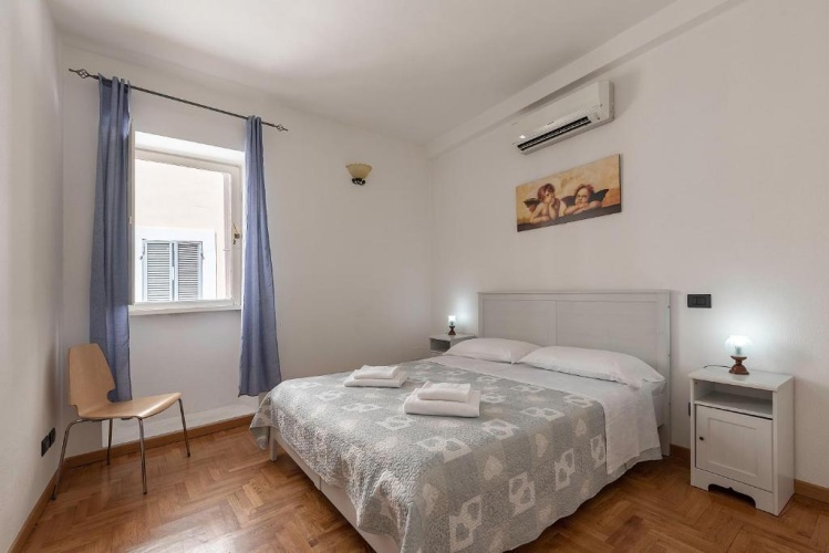 2 Bedrooms Cottage
