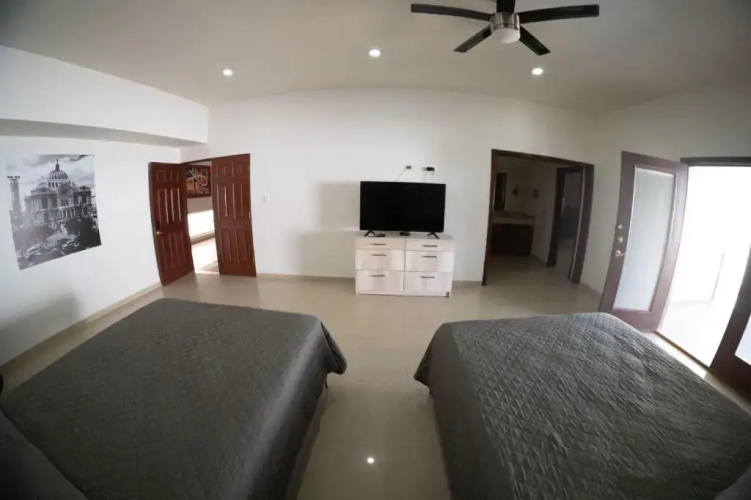 17 Residence For 15 People With Pool