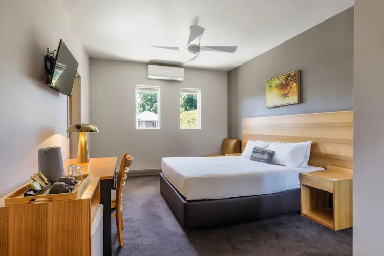 Kingsgrove Hotel
