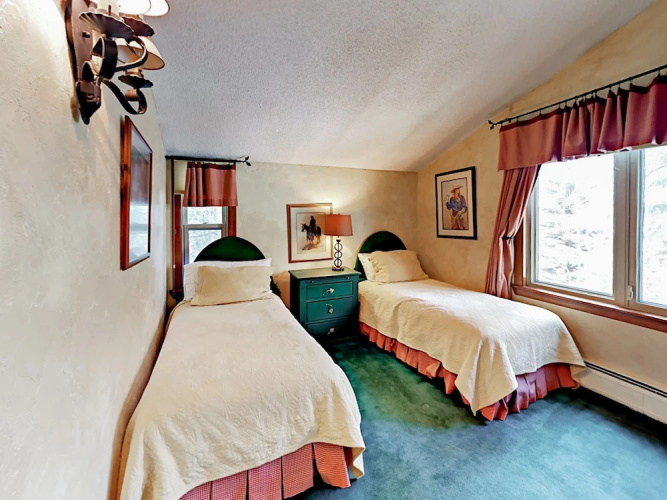 4562 Streamside Circle E Duplex Unit B 3 Bedrooms 3 Bathrooms Duplex