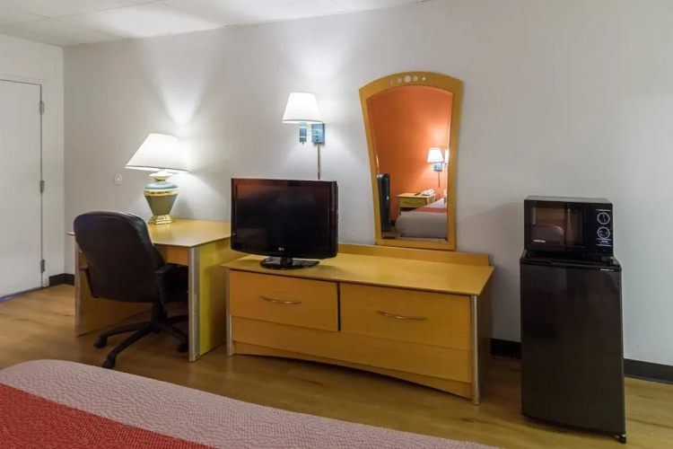 Motel 6 Groton, CT—Casinos Nearby