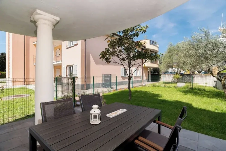 2 Bedrooms Superior Apartment with garden view