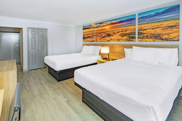 Standard Quadruple room