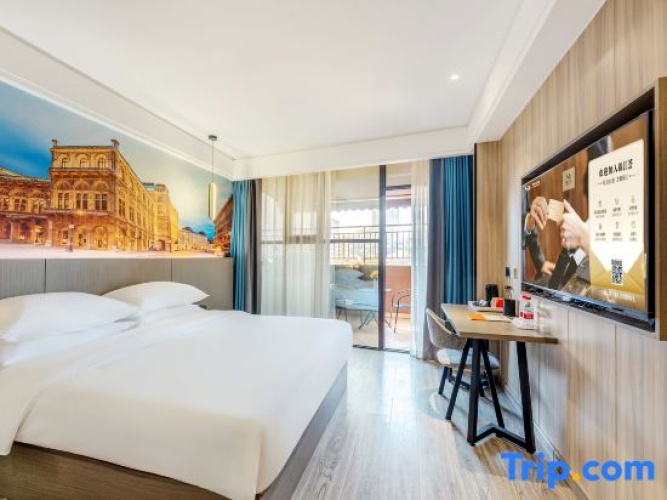 Standard Double room with courtyard view