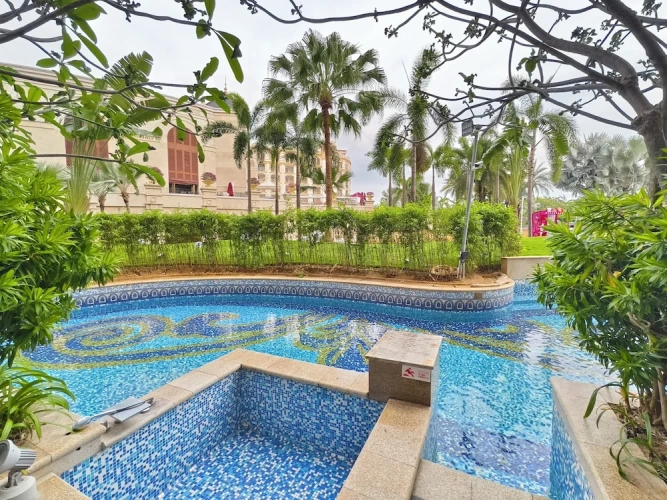 Standard Quadruple room with pool view