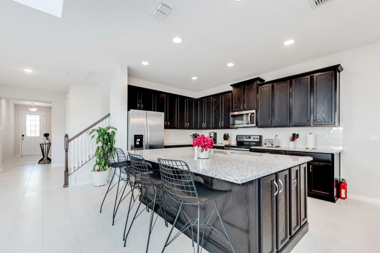 Sawyer Villa Solara 5