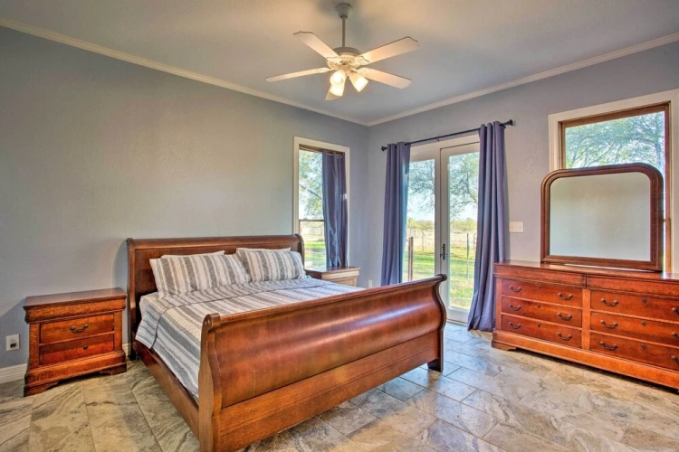 3 Bedrooms Cottage