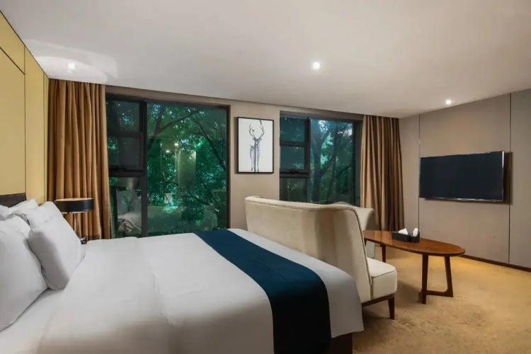 BBHOL Elegant Hotel