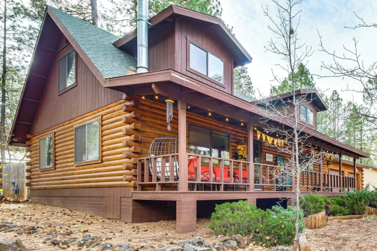 3 Bedrooms Cottage