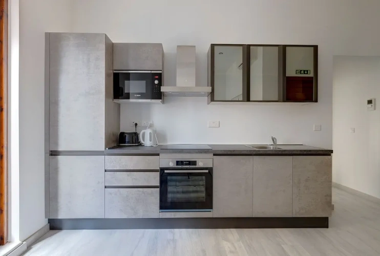 2 Bedrooms Apartment