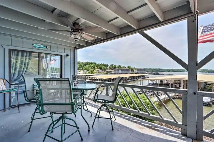 2 Bedrooms Apartment with balcony