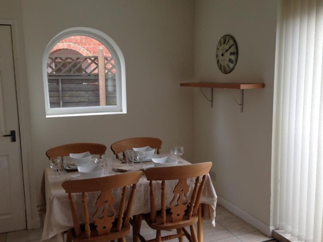 2 Bedrooms Cottage